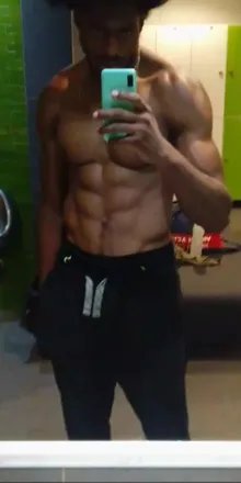 OnlyFans cuenta biggie_off header 2