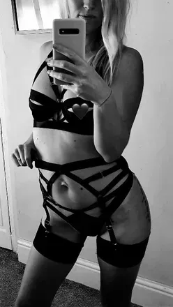 OnlyFans cuenta hotwifecouplexx avatar 1