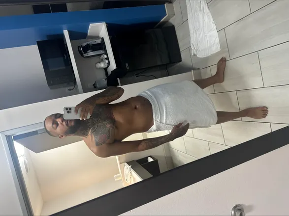 OnlyFans cuenta delgadohitlottof header 2