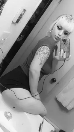 OnlyFans cuenta madnesskitti avatar 1
