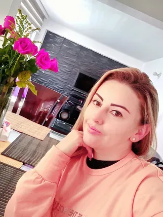 OnlyFans cuenta caroline_rom avatar 1