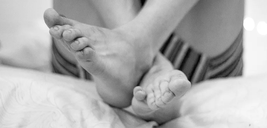 OnlyFans cuenta depper_feet header 2