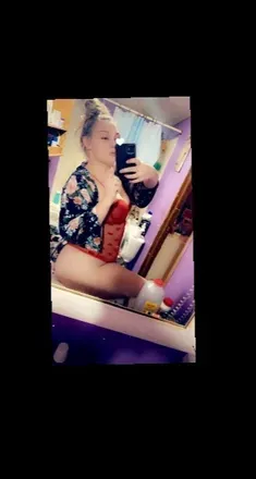 OnlyFans account  littlehippie42000 header 2