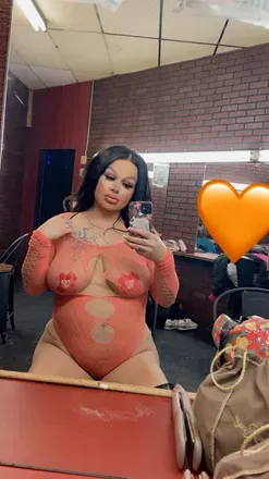 OnlyFans cuenta prettytittychika avatar 1