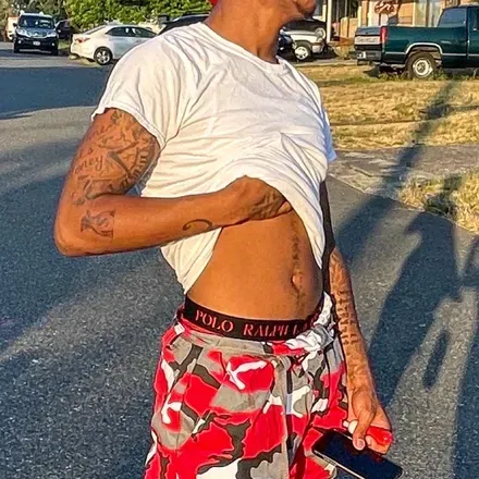 OnlyFans account  macxclusivee avatar 1