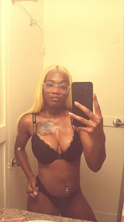 OnlyFans cuenta exclussive.dee header 2