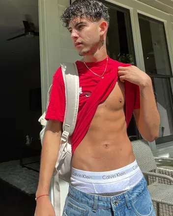 OnlyFans cuenta aron_alvarez01 avatar 1