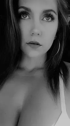 OnlyFans cuenta kittenatplay92 avatar 1