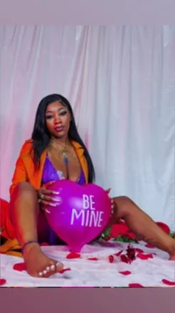 OnlyFans cuenta chanel_theentertainer header 2