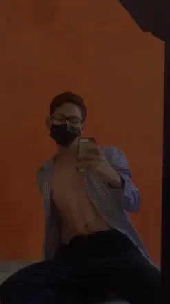 OnlyFans cuenta adrian015 avatar 1