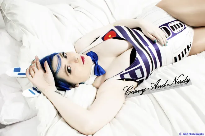 OnlyFans cuenta curvyandnerdy header 2