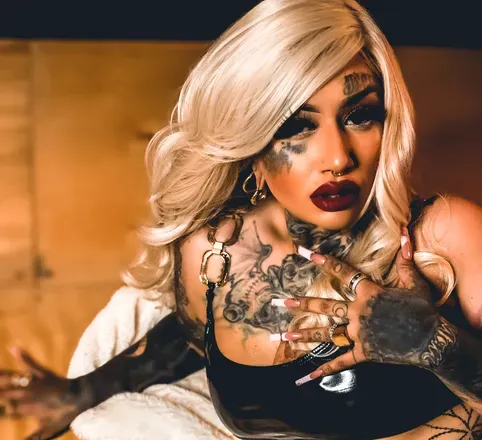 OnlyFans cuenta yung_mamii header 2