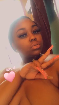 OnlyFans cuenta thissbiitch header 2