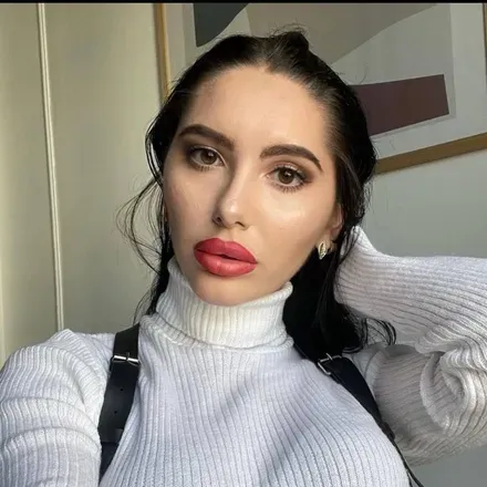 OnlyFans cuenta polina_gr23 avatar 1