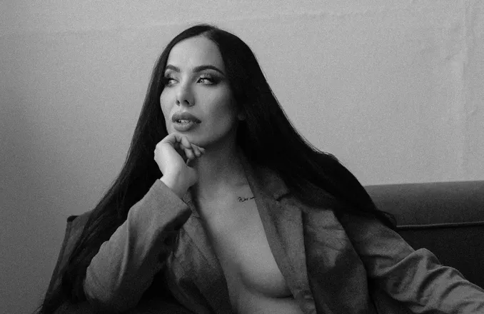 OnlyFans cuenta jennifer.juu header 2