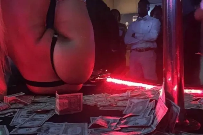 OnlyFans cuenta snowmontanaa header 2