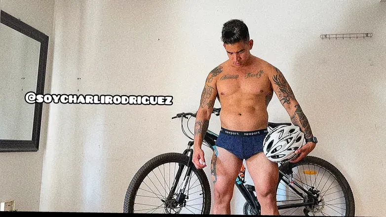 OnlyFans cuenta soycharlirodriguez header 2