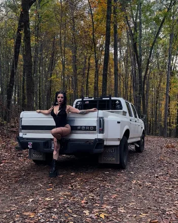 OnlyFans account  rattlesnakebarbie header 2