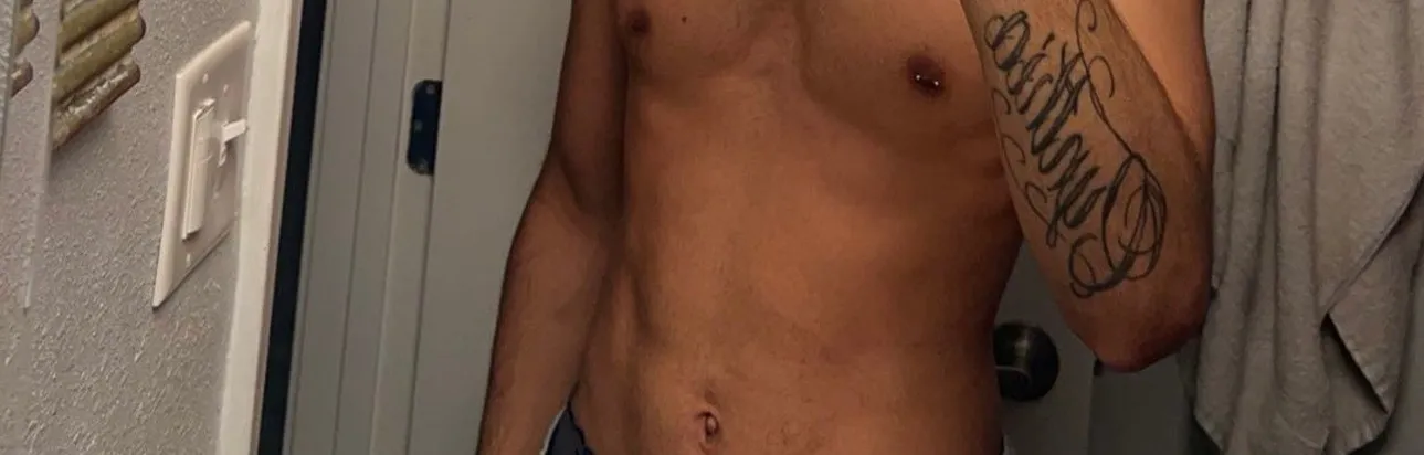 OnlyFans account  papiirese header 2