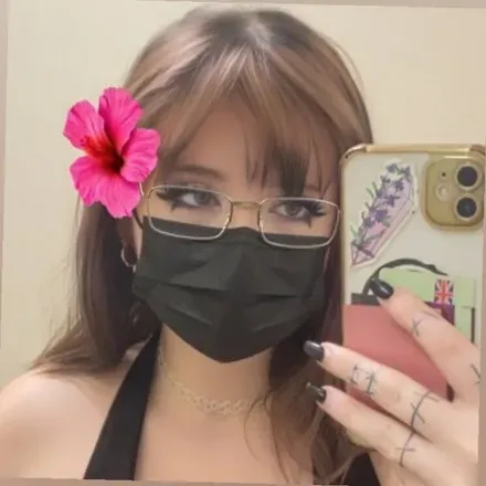 OnlyFans cuenta sneakapeachie avatar 1
