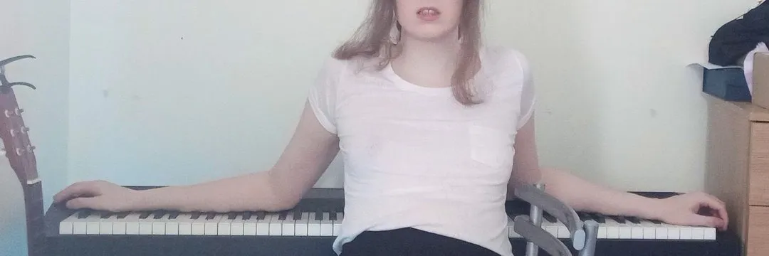 OnlyFans account  missythemistress header 2