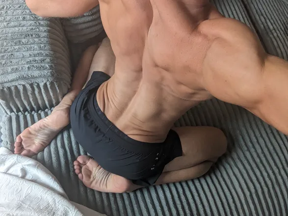 OnlyFans cuenta turtl_twunk header 2