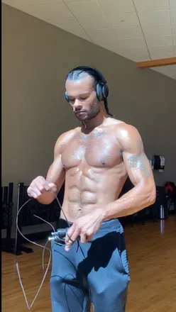 OnlyFans cuenta hume.health avatar 1