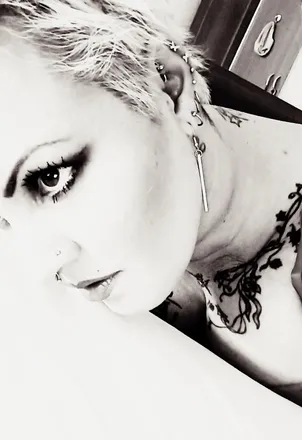 OnlyFans cuenta sofiabombonxx header 2