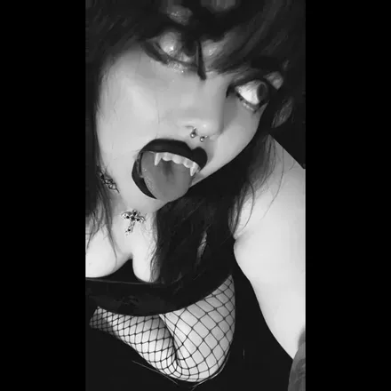 OnlyFans cuenta xxjewelzdexx header 2