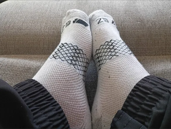 OnlyFans cuenta watchingfeet header 2