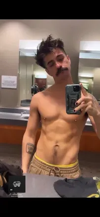 OnlyFans cuenta charlie8618 avatar 1
