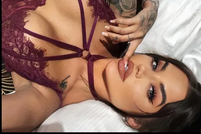 OnlyFans cuenta melialeigh.x header 2