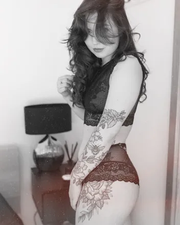 OnlyFans cuenta sophialauren1111 header 2