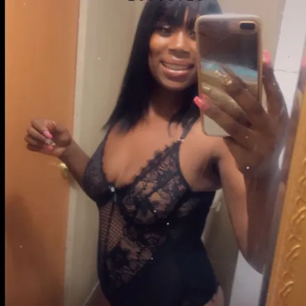 OnlyFans cuenta sassy_red_069 header 2