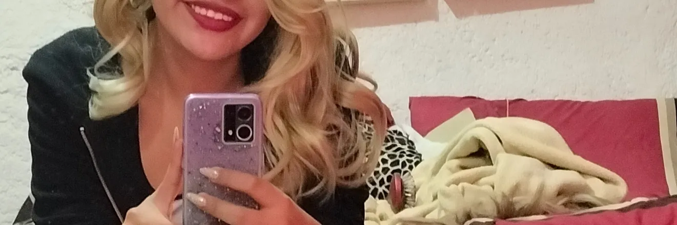 OnlyFans account  bunny_bell1996 header 2