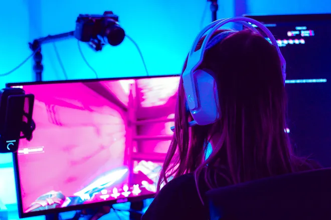 OnlyFans cuenta therealmissrage header 2