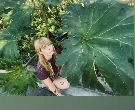 OnlyFans cuenta maddyfoxglove header 2