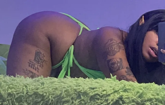 OnlyFans cuenta cyberelf420 header 2