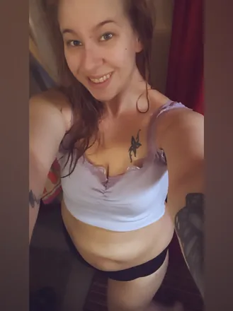OnlyFans account  sexy_giggles_smiles header 2