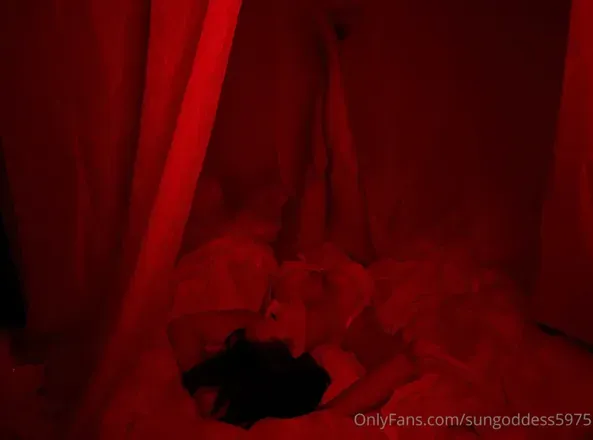 OnlyFans cuenta sungoddess5975 avatar 1