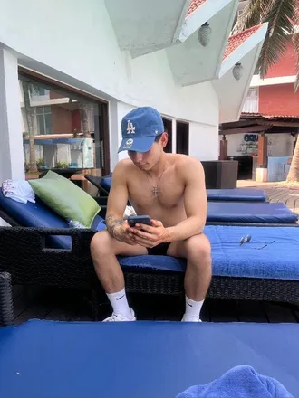 OnlyFans cuenta brokenyoung5 header 2