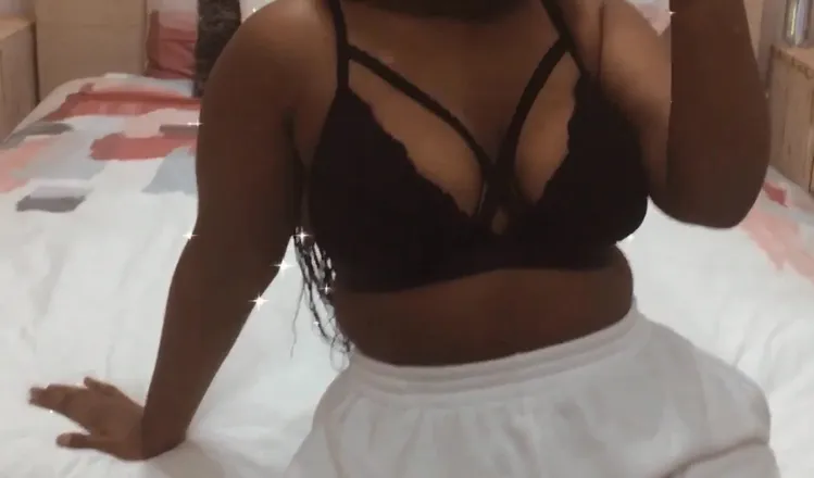 OnlyFans cuenta ebonypeach444 header 2