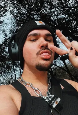 OnlyFans account  gothbully avatar 1