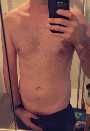 OnlyFans cuenta aliosha_hung header 2