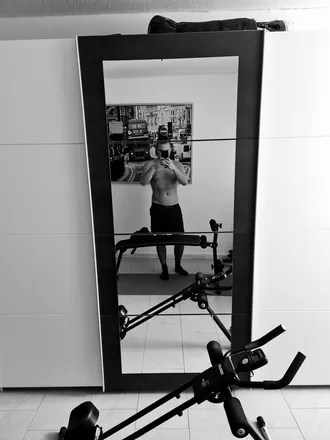 OnlyFans cuenta luc_e_mon header 2