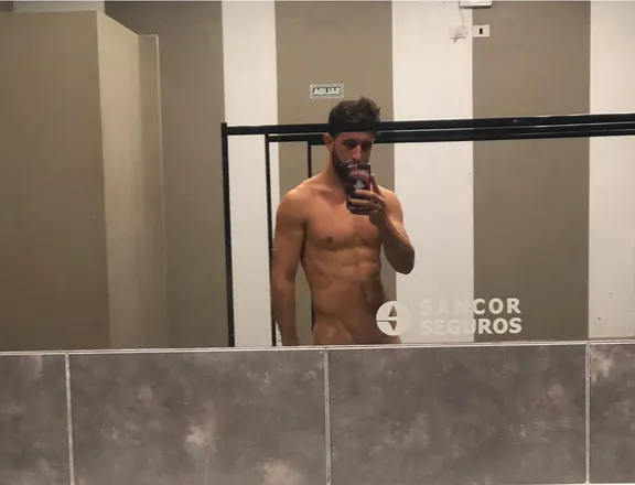 OnlyFans cuenta andya7 header 2