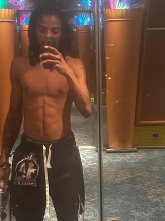 OnlyFans cuenta taestrokes header 2