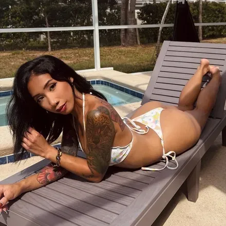 OnlyFans cuenta uluvzella avatar 1