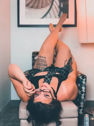 OnlyFans account  xxxnaughtinikkixxx avatar 1