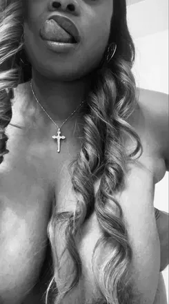 OnlyFans account  u106969653 avatar 1